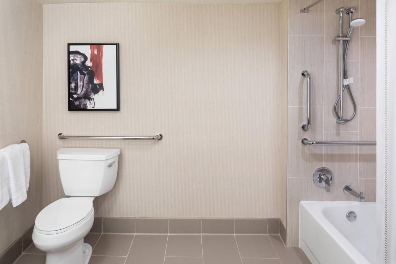 Delta Hotel Philadelphia Airport Lester Екстериор снимка